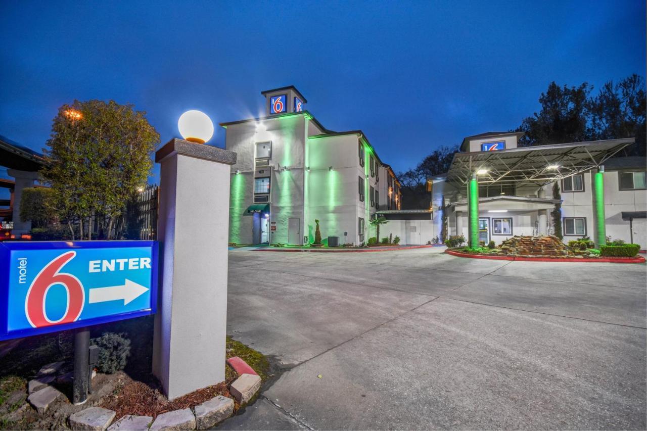 Motel 6 Humble, Tx - Houston International Airport Экстерьер фото