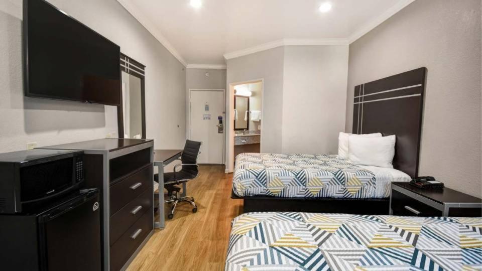 Motel 6 Humble, Tx - Houston International Airport Экстерьер фото