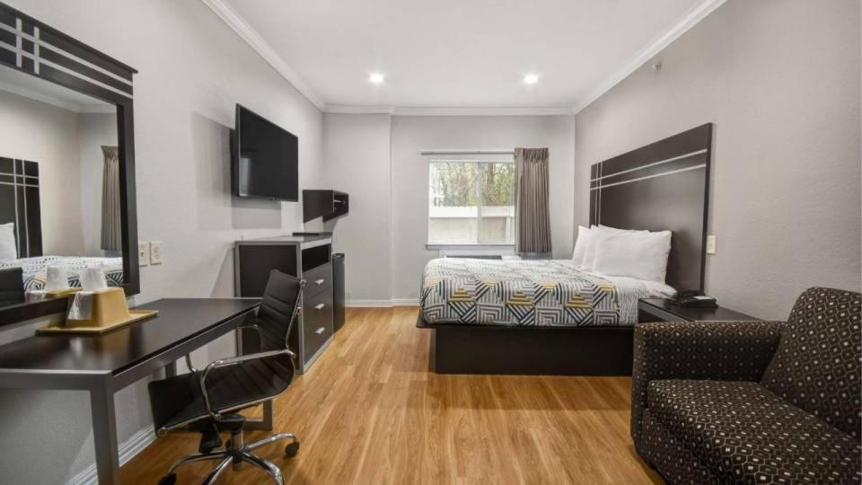 Motel 6 Humble, Tx - Houston International Airport Экстерьер фото