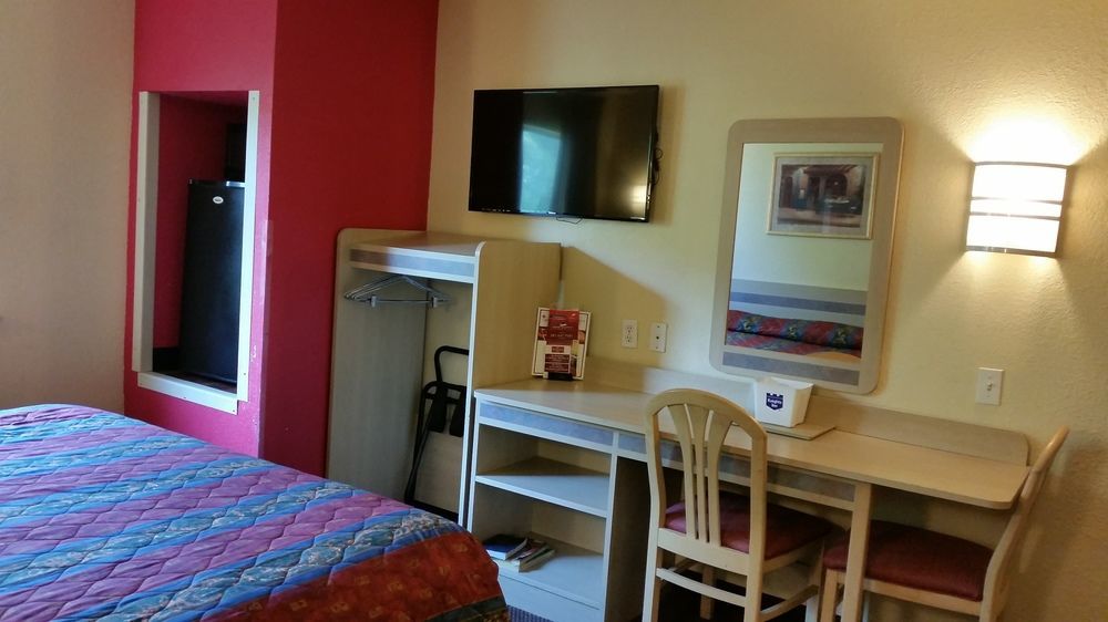 Motel 6 Humble, Tx - Houston International Airport Экстерьер фото