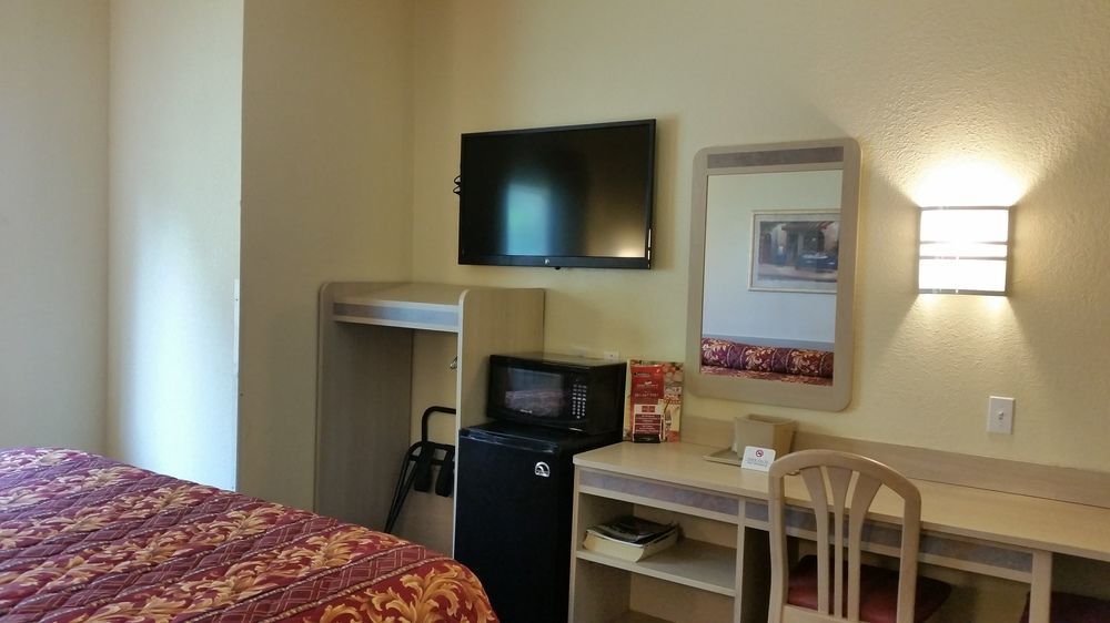 Motel 6 Humble, Tx - Houston International Airport Экстерьер фото